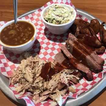 Baldy's Barbeque - Combo: brisket, chicken, links, beans, cole slaw - Barbeque Near Me - Bend, Oregon