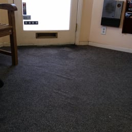 Carpet could use cleaning Carpet could use cleaning