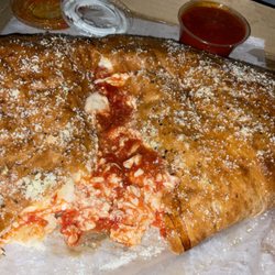 Mama Lena's II - Inside cheese calzone