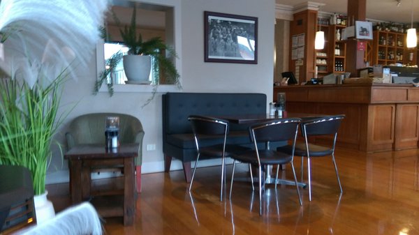 Oscar's Hotel & Cafe Bar by null