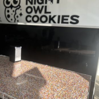 Night Owl Cookies - Sprinkle tables - Desserts Near Me - Orlando, Florida