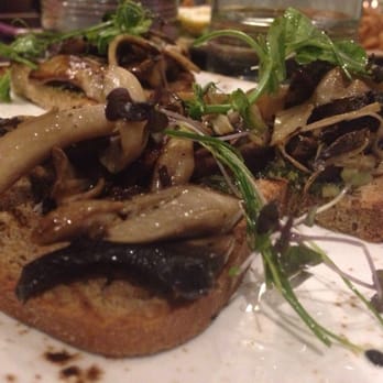 Columbia Restaurant - Some sort of mushroom bread for an appetiser - Latin American Near Me - London, XGL