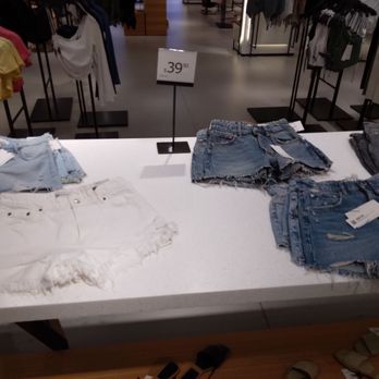 Zara - Many itmes are on sale - Women's Clothing Near Me - San Francisco, California Zara - Many itmes are on sale - Women's Clothing Near Me - San Francisco, California