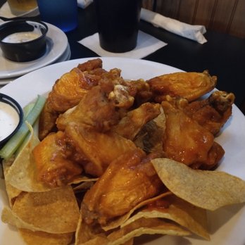 Sportspage Bar & Grille - Wings entree - believe son ordered hot, cake with chips - American Near Me - Midlothian, Virginia Sportspage Bar & Grille - Wings entree - believe son ordered hot, cake with chips - American Near Me - Midlothian, Virginia