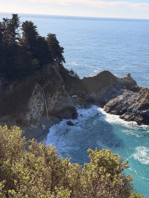 Julia Pfeiffer Burns State Park by null