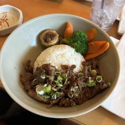 Wassabi bowl with bulgogi Wassabi bowl with bulgogi
