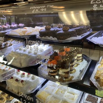 Muscoreil's Fine Desserts - What to choose - Bakeries Near Me - North Tonawanda, New York