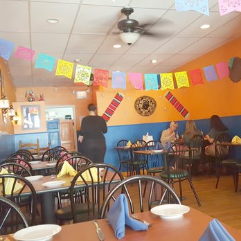 El Guacamole - Nice colorful decor - Mexican Near Me - Millville, New Jersey El Guacamole - Nice colorful decor - Mexican Near Me - Millville, New Jersey