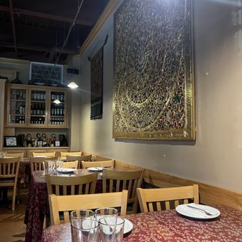 Siam Cuisine - Inside seating - Thai Near Me - Truckee, California Siam Cuisine - Inside seating - Thai Near Me - Truckee, California