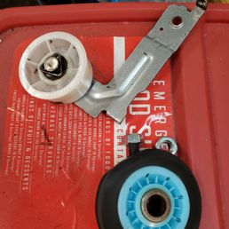 Worn out pulley wheel Worn out pulley wheel