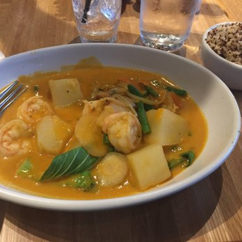 True Food Kitchen - Panang curry with shrimp - Vegetarian Near Me - Naples, Florida True Food Kitchen - Panang curry with shrimp - Vegetarian Near Me - Naples, Florida