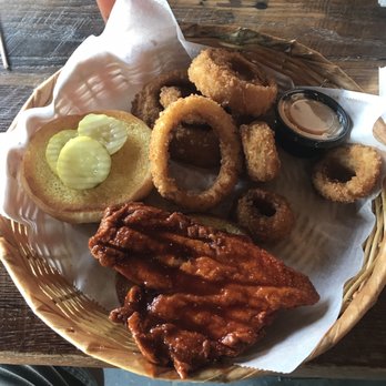 Double Barrel Kitchen & Bar - Nashville Hot Chicken and onion rings - Sports Bars Near Me - Westerville, Ohio