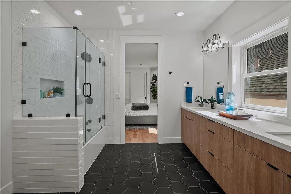 Slide of Urban Builders & Remodeling