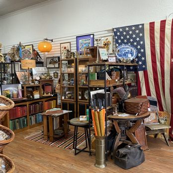 Vintage on Third - Antiques Near Me - McMinnville, Oregon Vintage on Third - Antiques Near Me - McMinnville, Oregon