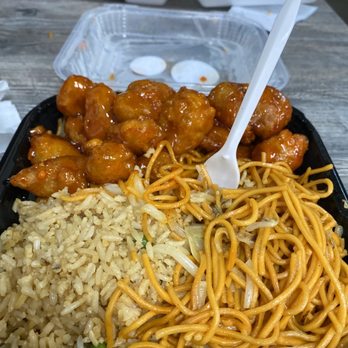 Pots n' Woks - Vegan orange chicken - Chinese Near Me - Whittier, California
