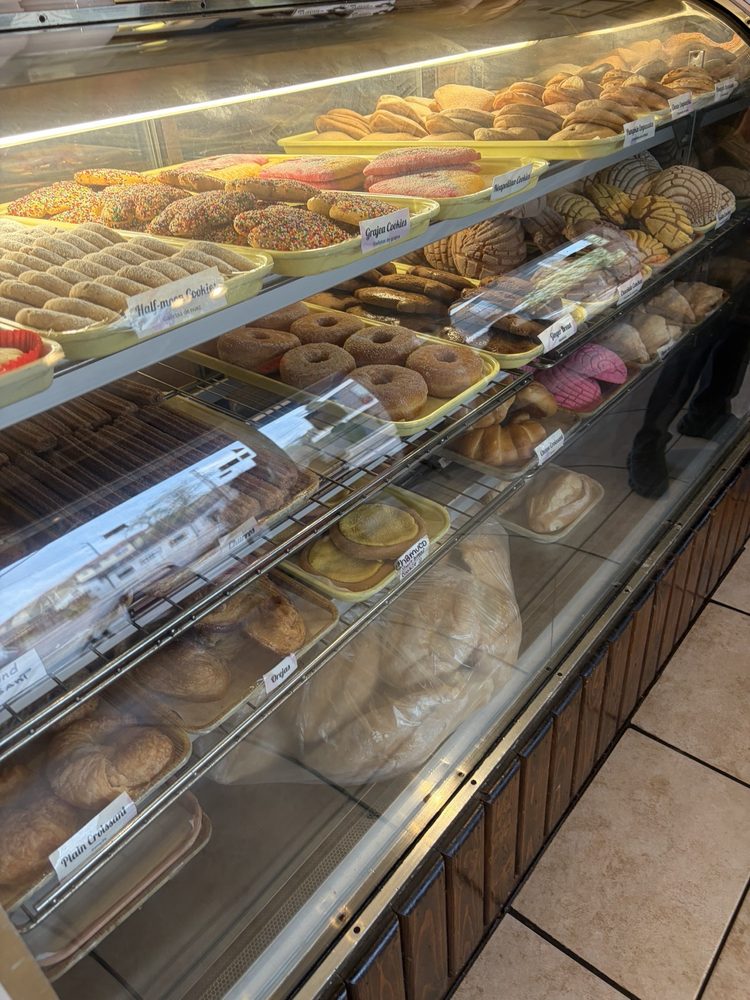 La Guadalupana Bakery & Café