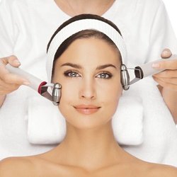 Beverly Hills Day Spa - Who's up for facelifting.
