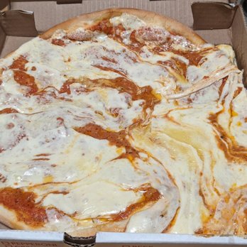 Frank's Pizza - Alla vodka pizza - Pizza Near Me - Torrington, Connecticut