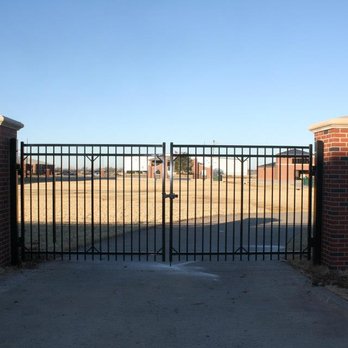 A-1 Fence - Square topped montage double drive gate - Fences & Gates Near Me - Tecumseh, Oklahoma A-1 Fence - Square topped montage double drive gate - Fences & Gates Near Me - Tecumseh, Oklahoma