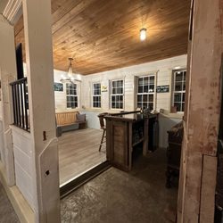 The Old Catskill Game Farm - Bar area