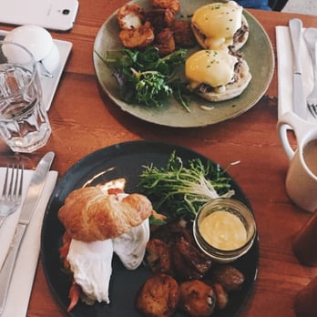 Catch 122 - Catch 122 and Short Rib Bennies - Breakfast & Brunch Near Me - North Vancouver, British Columbia