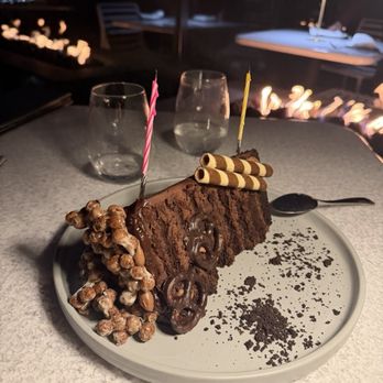 Castaway Burbank - The Matilda cake - Bars Near Me - Burbank, California