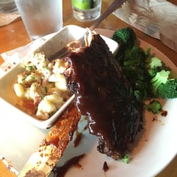 Applebee's Grill + Bar - Ribs with Mac and Cheese