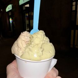 Mannà Gelats - Pistachio and hazelnut