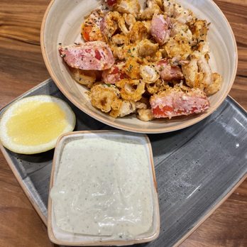 Andare Kitchen & Bar - Calamari was a bowl full & seasoned adequately BUT the size of individual calamari was "thin" (little meat per se). - Pizza Near Me - Seattle, Washington