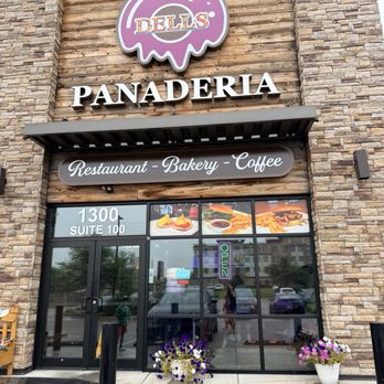 Dells Panaderia - Outside entrance - Coffee & Tea Near Me - Baraboo, Wisconsin