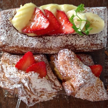 Cream Pan - Strawberry banana and strawberry croissants - Bakeries Near Me - Tustin, California