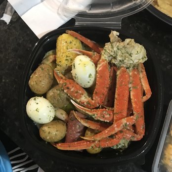 681 Seafood & Southern Bites - Garlic Crab and Shrimp Boil - Food Trucks Near Me - Deerfield Beach, Florida