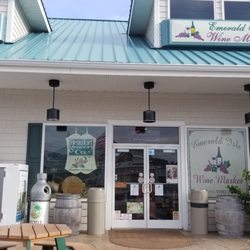 Emerald Isle Wine Market - Exterior