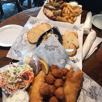 Boatyard Pub - Cold and scallop combo - Bars Near Me - Ventura, California