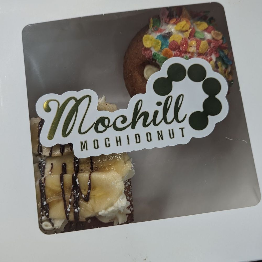 Mochill Donuts & Coffee - Box of Banana cronut and Custard Mochi Sada - Donuts Near Me - Irvine, California Mochill Donuts & Coffee - Box of Banana cronut and Custard Mochi Sada - Donuts Near Me - Irvine, California