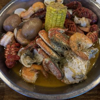 Royal Seafood House - Combo with Dungeness crab and clams and shrimp with 1/2 lbs crawfish added - Seafood Near Me - Granger, Indiana Royal Seafood House - Combo with Dungeness crab and clams and shrimp with 1/2 lbs crawfish added - Seafood Near Me - Granger, Indiana