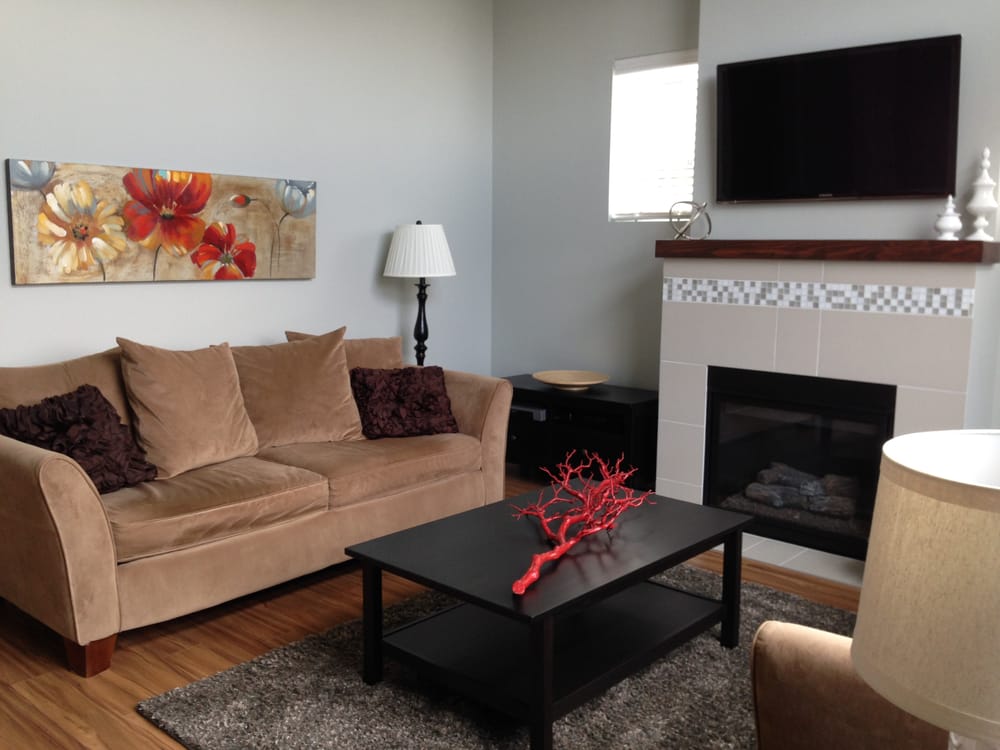 ARTISTIC HOME STAGINGS 2522 N Proctor, Washington Home