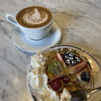 The Goddess and Grocer - Glitter latte & Fruit Tart - Bakeries Near Me - Chicago, Illinois