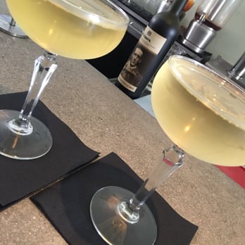 Root Down Jax - A bit of bubbly! - Beer Bar Near Me - Jacksonville, Florida