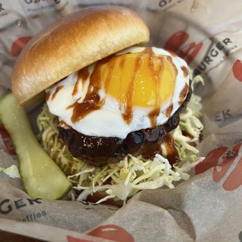 Ojai Burger - Oijai Ojai Wagyu Burger - Burgers Near Me - Orange, California