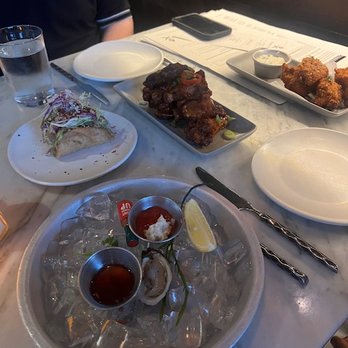 6Smith - wings - Seafood Near Me - Wayzata, Minnesota