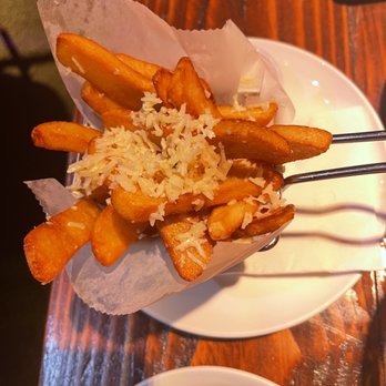 The Garden - Truffle fries - Wine Bars Near Me - Elizabeth, New Jersey