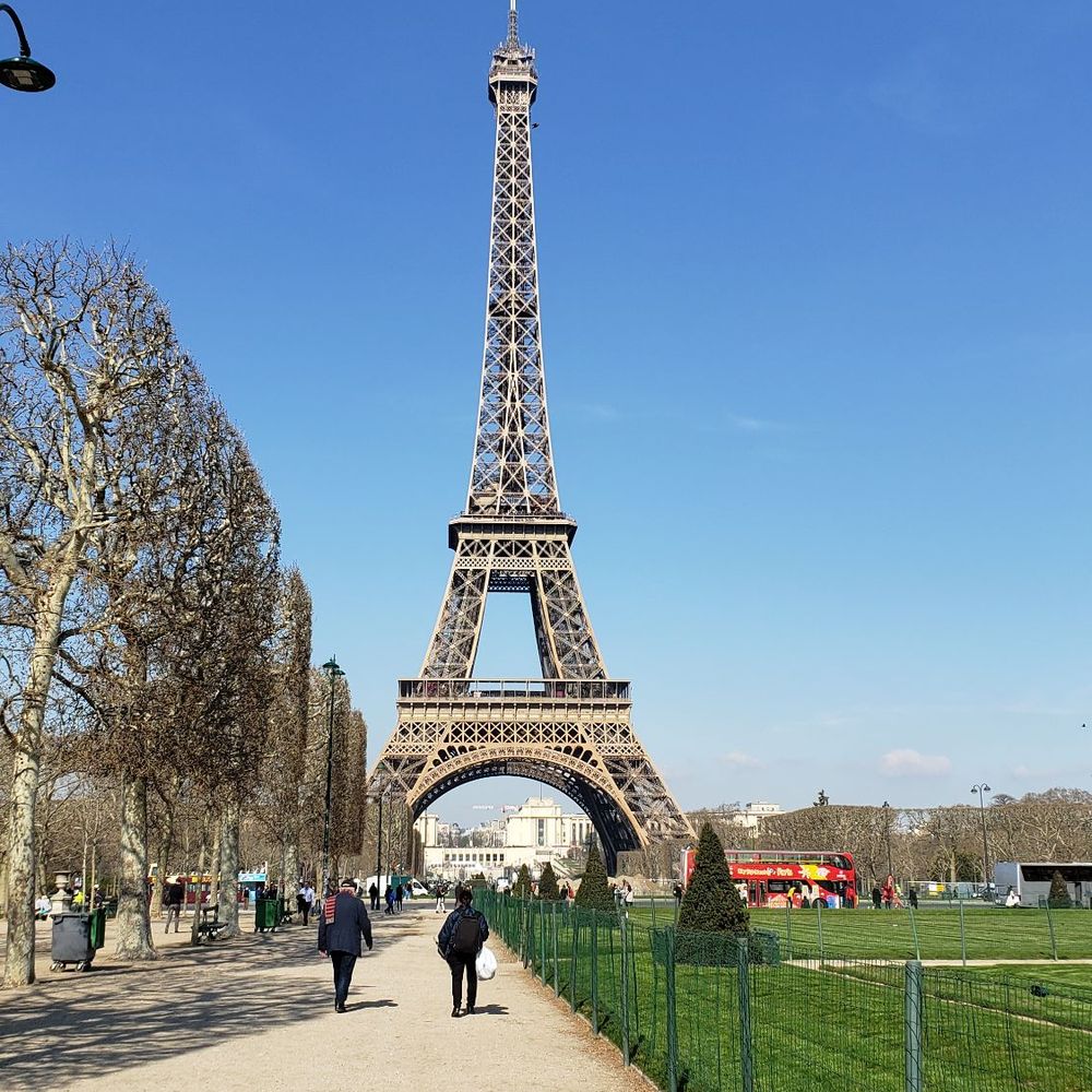 Champ de Mars - Parks Near Me - Paris, 75