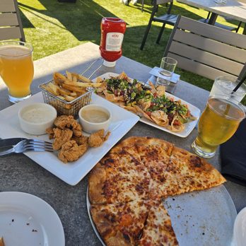 Yard House - Beers & HH dishes. Cheese Pizza, chicken tenders & fries, poke wonton nachos (my fave!!) - New American Near Me - Elk Grove, California Yard House - Beers & HH dishes. Cheese Pizza, chicken tenders & fries, poke wonton nachos (my fave!!) - New American Near Me - Elk Grove, California