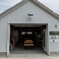 Pitney Meadows Community Farm - Outside the farm stand with easy parking at the door