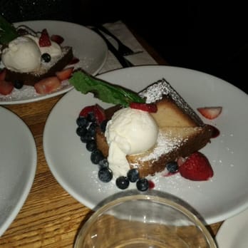 Peaches - Pound cake with berries and ice cream - Southern Near Me - Brooklyn, New York Peaches - Pound cake with berries and ice cream - Southern Near Me - Brooklyn, New York