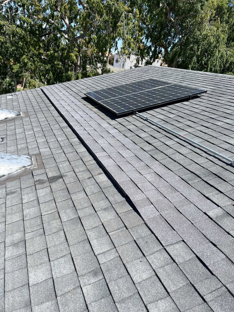 Slide of Rooftoppers