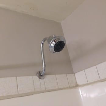 Best Western Indian Oak - I'm not sure who was hired to caulk the bathroom, but I'd suggest no one hires them. - Hotels Near Me - Chesterton, Indiana