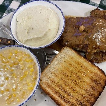 Mia's Table - Meatloaf w/ Mashed Potatoes & Creamed Corn - American Near Me - Houston, Texas