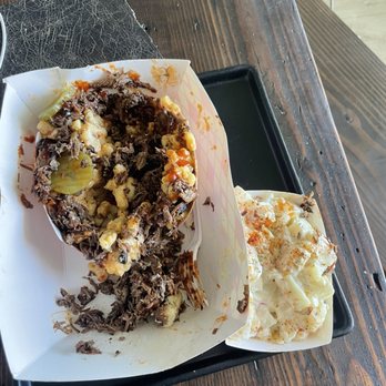 Wise Barbecue - Reality! This is after removing Mac n cheese, for my wife! Barely 3 to 4 bites of brisket - Food Trucks Near Me Wise Barbecue - Reality! This is after removing Mac n cheese, for my wife! Barely 3 to 4 bites of brisket - Food Trucks Near Me
